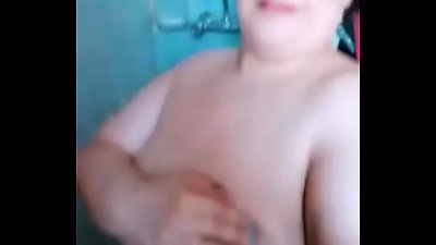 Arab grandma in bathroom neekhub.com